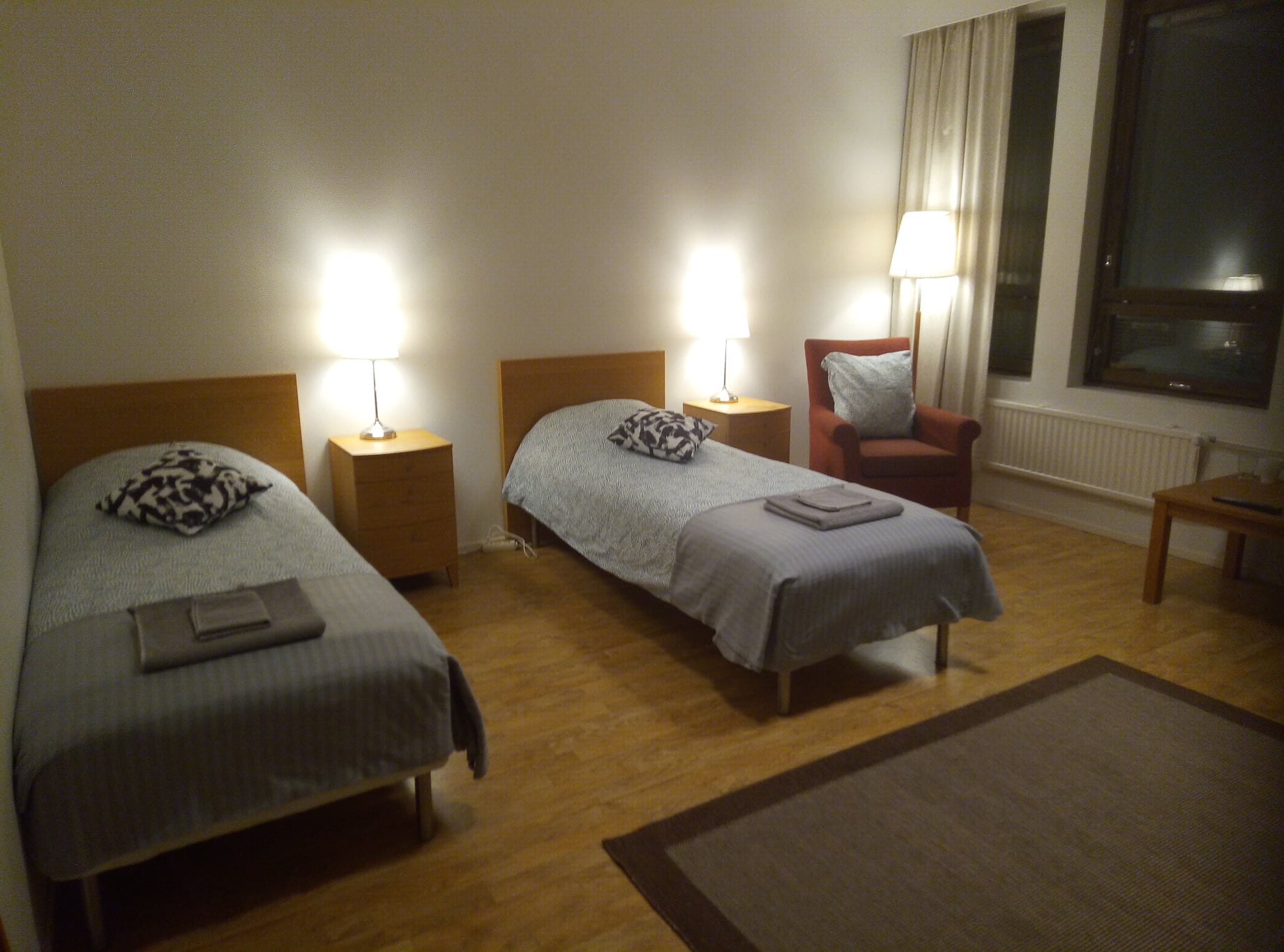 Hostellihuone kolmelle henkilölle